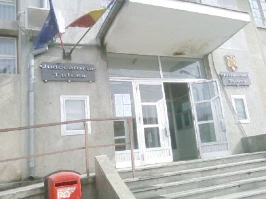Trimis în judecată, după ce şi-a omorât în bătaie colegul